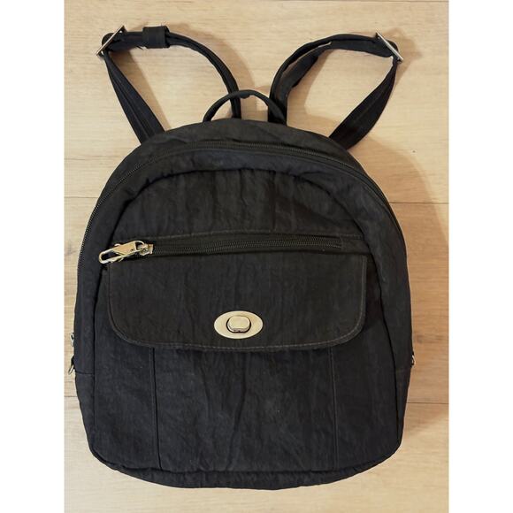 Magellan Vault Pro Anti Theft Backpack Black Nylon Excellent Condition - Picture 1 of 10